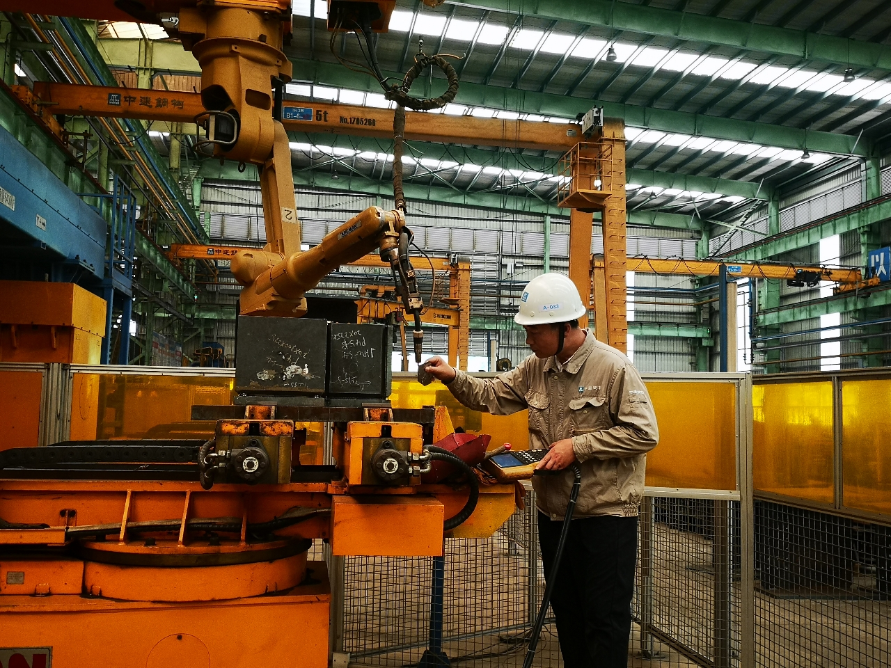 工作照5.jpg 工作照5.jpg